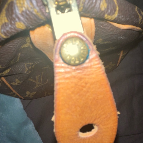 Authentic Louis Vuitton $800 - Picture 6 of 7